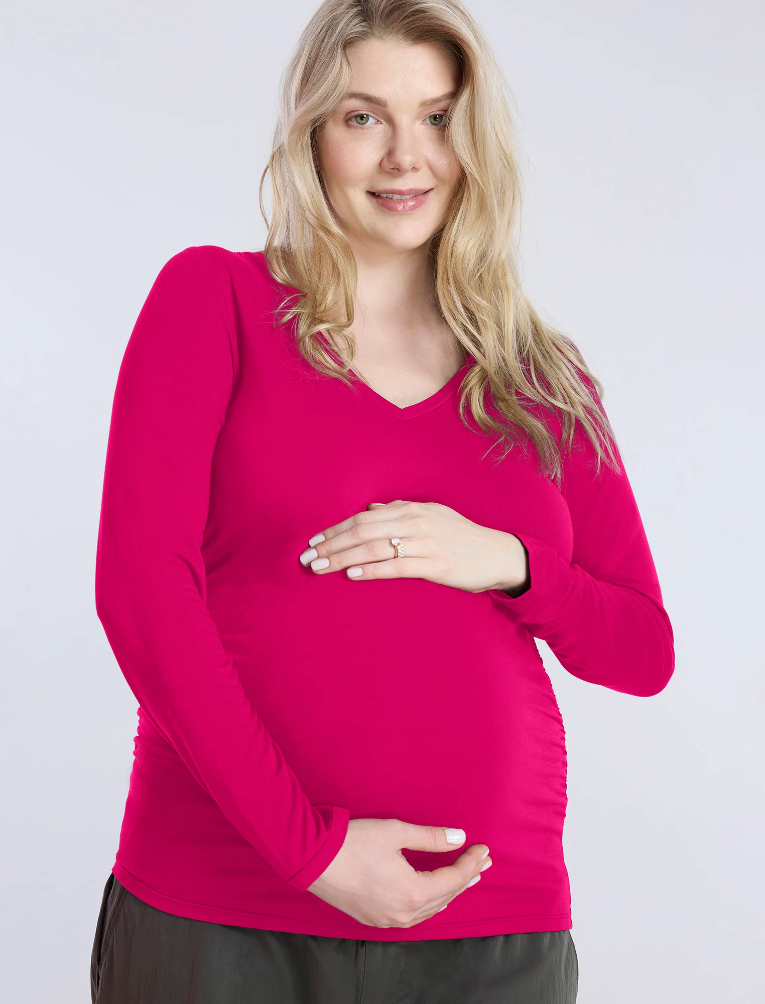 Side Ruched Long Sleeve V-Neck Maternity Tee - Fallshirt